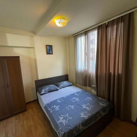 Apartment In Yerevan, Centre Exterior foto